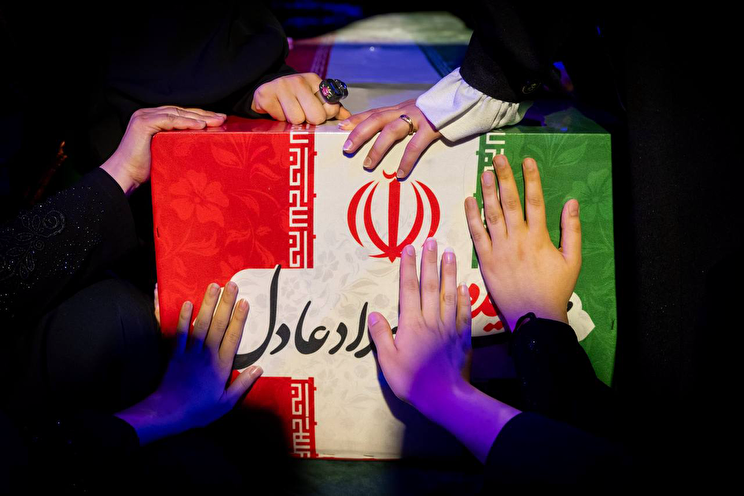 مراسم وداع المعلمة الشهيدة السيدة زهراء حداد عادل بطهران، كنّة امامنا الشهيد و زوجة قائد الثورة