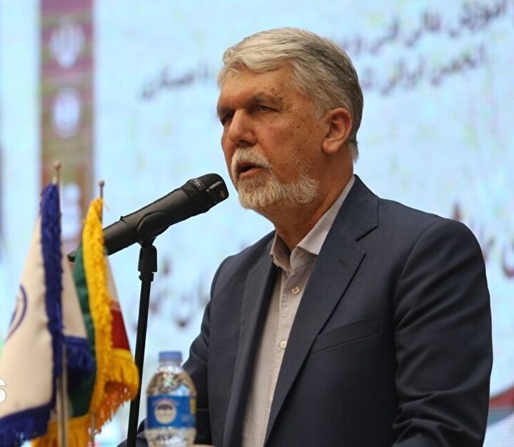 Martyr Soleimani brought durability and dignity to Iran: Culture minister