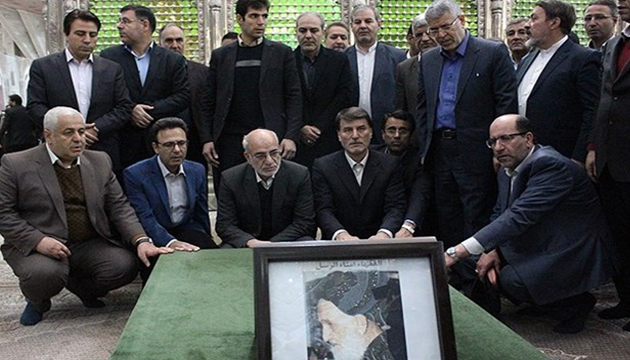 گلزار شهدای تهران/ پرچم مزار شهدای انقلاب اسلامی تعویض شد+عکس گلزار شهدای تهران/ پرچم مزار شهدای انقلاب اسلامی تعویض شد+عکس