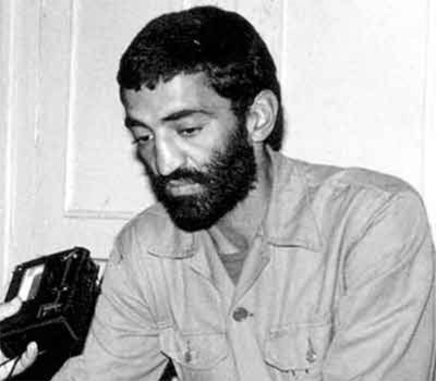دست نوشته ای ناب از حاج احمد متوسليان «نامه عين خوش در تهديد است» دست نوشته ای ناب از حاج احمد متوسليان «نامه عين خوش در تهديد است»