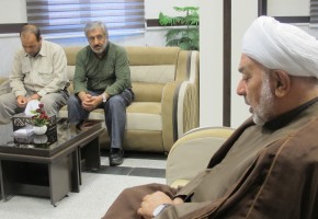 خبر، بوی پیراهن تو بود که بر شانه‌های نسیم، در کوچه‌ها و خیابان‌ها چرخید و دل‌های پیر را جوان کرد و به چشم‌های بیقرار، توان دیدار بخشید. و تو آمدی! کمی نحیف و شکسته. کمی پیر، اما با دلی به وسعت آسمان