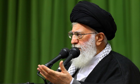 در مقابل سیاست به فراموشی سپردن شهدا ایستادگی کنید در مقابل سیاست به فراموشی سپردن شهدا ایستادگی کنید