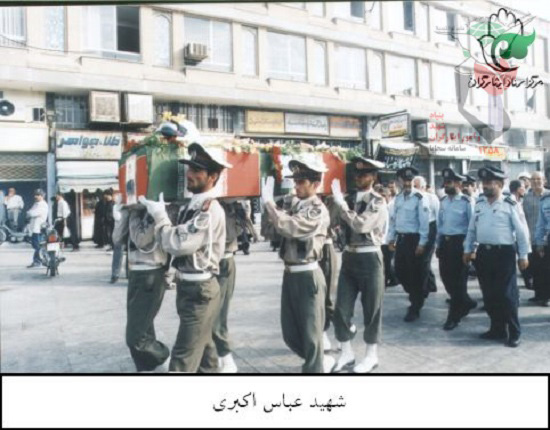 اصلا نمیتوانم تحمل کنم خاک کشورم به دست دشمن بیافتد اصلا نمیتوانم تحمل کنم خاک کشورم به دست دشمن بیافتد
