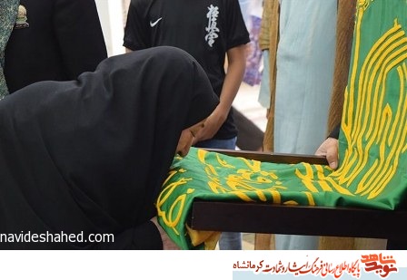 حضور سفیران آفتاب هشتم در منزل شهیده راه مهربانی حضور سفیران آفتاب هشتم در منزل شهیده راه مهربانی