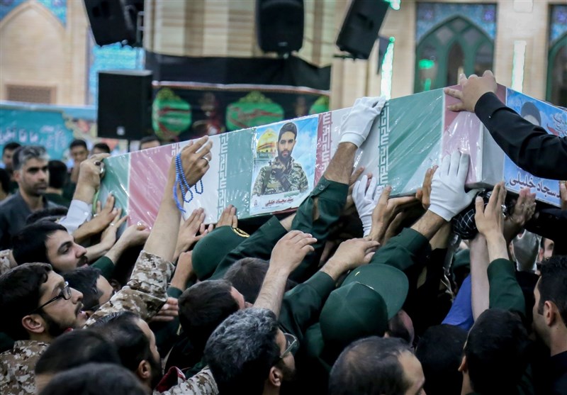 تشییع پیکر شهیدان سیدجلال حبیباللهپور و سیدسجاد خلیلی در دانشگاه امام حسین (ع) تشییع پیکر شهیدان سیدجلال حبیباللهپور و سیدسجاد خلیلی در دانشگاه امام حسین (ع)