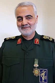 رونمایی از سردیس سردار شهید قاسم سلیمانی رونمایی از سردیس سردار شهید قاسم سلیمانی
