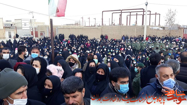 گزارش تصویری| آئین استقبال از خانواده شهید یارمحمودی در ملایر گزارش تصویری| آئین استقبال از خانواده شهید یارمحمودی در ملایر