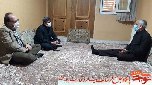 مدیرکل بنیاد شهید و امور ایثارگران همدان از فعالان فرهنگی و معلمان تقدیر کرد مدیرکل بنیاد شهید و امور ایثارگران همدان از فعالان فرهنگی و معلمان تقدیر کرد