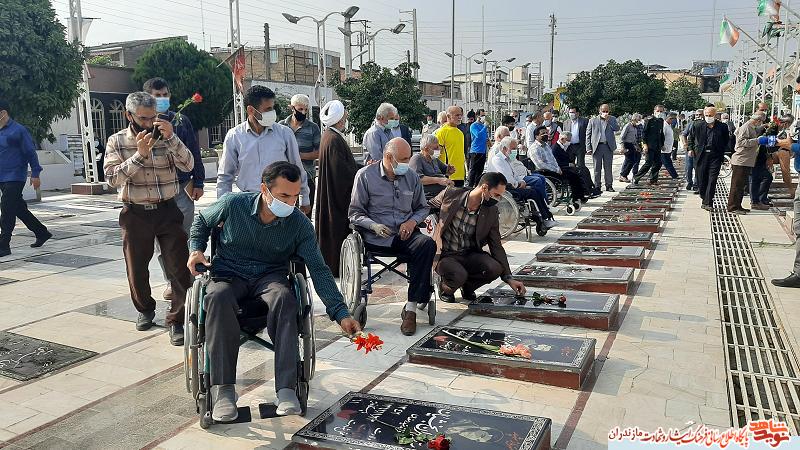 «همايش ويلچررانى و دوچرخه سوارى و پياده روى رهروان خمينى، پيروان حسينى» در مازندران برگزار شد