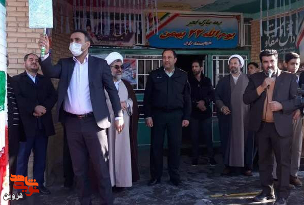 زنگ انقلاب توسط فرزند شهید مهدی در شهرستان البرز نواخته شد