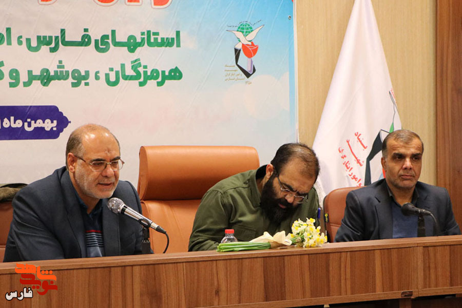 فرهنگ ایثار و شهادت در جامعه شناسایی و معرفی شود