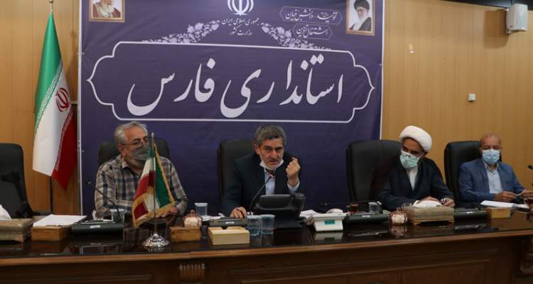 استاندار فارس: بزرگترین وظیفه مسئولان در برابر خون شهدا عمل به وعده ‌هاست