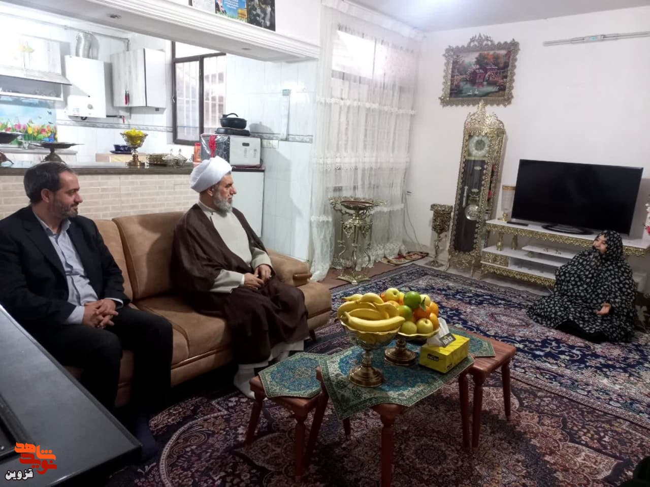 مردم ایران با ادامه دادن راه شهدا در نبرد با دشمنان پیروزند