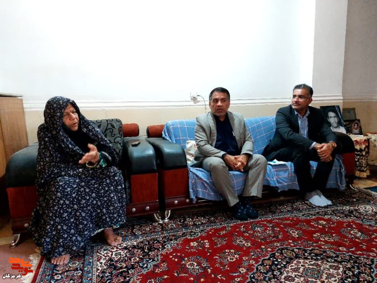 دیدار مدیرکل بنیاد هرمزگان با 16 والدین معظم شهید در بندرعباس