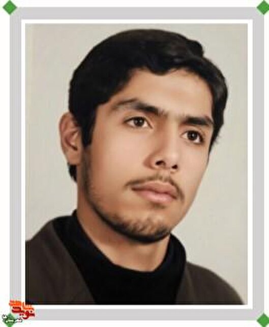 کارگران با کارکردن به چرخه‌های تولید کمک می‌کنند