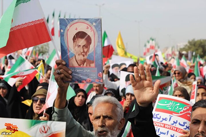 حضور پرشور ایثارگران هرمزگان در راهپیمایی ۲۲ بهمن