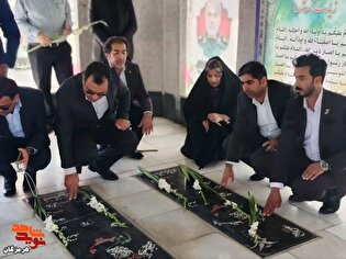 غبارروبی گلزار شهدای گمنام حاجی‌آباد با حضور جمعی...