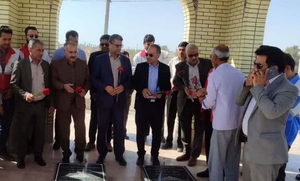 غبارروبی مزار شهدای گمنام به مناسبت روز جهانی صلیب سرخ و هفته هلال احمر