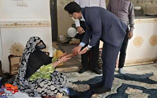 تکریم مادر شهید «صالح ملاحی» توسط شهردار و پرسنل...