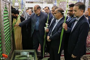 گلباران آرامگاه شهید آیت‌الله دستغیب در سالروز شهادت