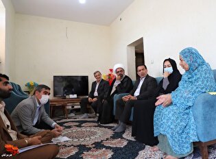 دیدار و دلجویی هیئت ستادی بنیاد شهید از خانواده‌های...