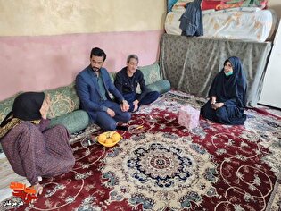 دیدار رئیس بنیاد شهید حاجی‌آباد با خانواده‌های...