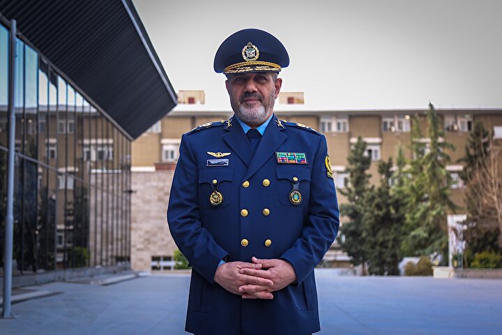 شهید سرلشکر خلبان نصیرزاده: خون سرخ شهدا در رگ‌های استقلال و سربلندی ایران جریان دارد