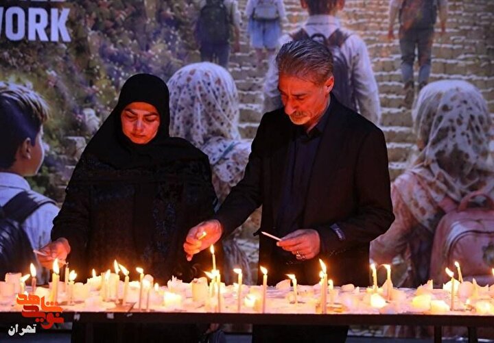 قاب‌های ماندگار از شب پایانی «مشق ناتمام» با حضور خانواده شهید دانش‌آموز مفقودالاثر «ماکان نصیری»