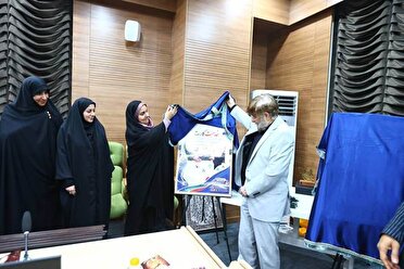 دومین گردهمایی سراسری مدیران خادمیاران شهدای کشور برگزار شد/ اهداء نشان «سراج ایثار» به وزیر راه و شهرسازی