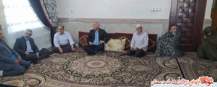 دیدار مدیرکل بنیاد شهید استان سمنان با خانواده معزز شهید والامقام علیاکبر عرب - ششم تیرماه ۱۴۰۰ روستای حسین آباد کالپوش