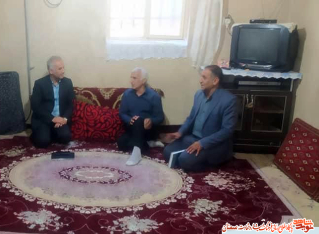 دیدار مدیرکل بنیاد شهید استان سمنان با جانباز گرانقدر ۲۵ درصد براتعلی عباسیان - ششم تیرماه ۱۴۰۰ روستای حسین آباد کالپوش