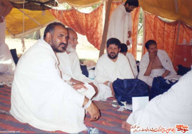 ازچپ: مراد حسین کرمی - پدر آزاده قاسم ناگهی - ذبیح اله صحرائی - اسماعیل اسماعیلی