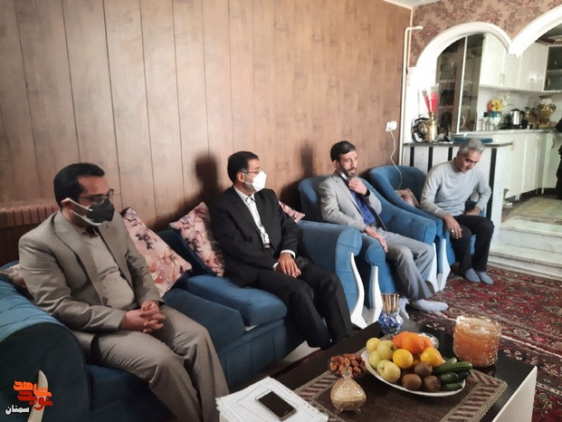 دیدار مدیرکل بنیاد شهید استان سمنان با جانباز گرانقدر ۳۵ درصد حسن همتی - نوزدهم بهمنماه ۱۴۰۰ مهدیشهر