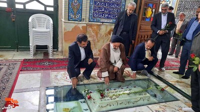 گلباران گلزار شهدای امامزاده یحیی (ع) به مناسبت هفته دفاع مقدس- پنجم مهرماه ۱۴۰۲ شهرستان سمنان