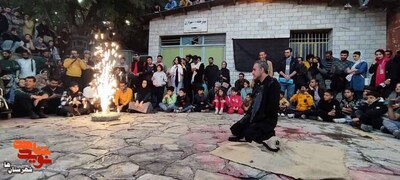 اجرای نمایش «پلاک آبی» در بوستان‌های مدرس، ایثار و کوثر