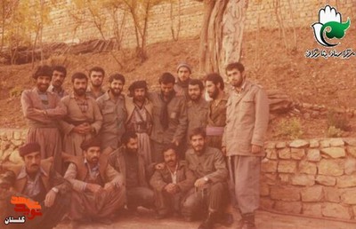شهید «عبداله جمال لیوانی» نفر سوم ایستاده سمت راست